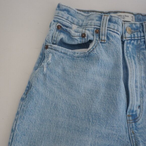Abercrombie & Fitch 90's Straight Ultra High Rise Curve Love Light Wash Denim 25 - Picture 9 of 15